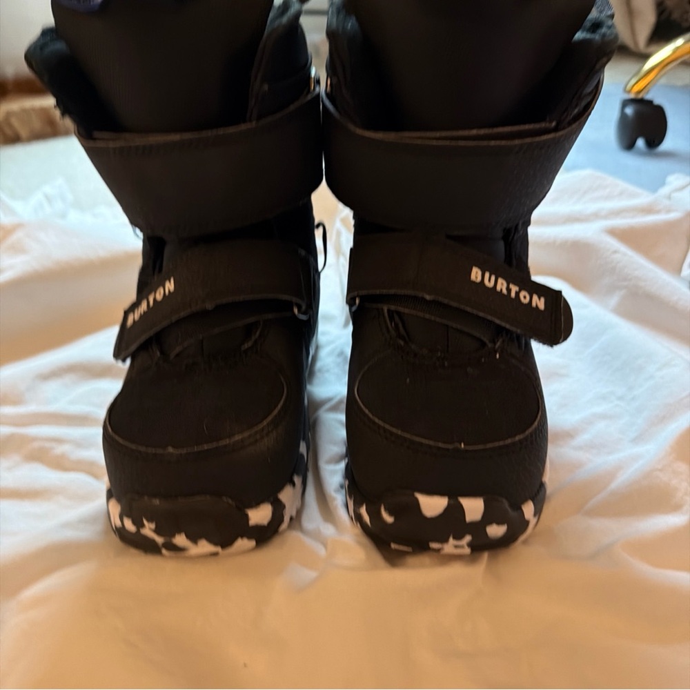 Burton Black and White Snowboard Boots